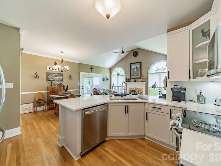 11043 Seven Coves Drive, Tega Cay, SC 29708.  MLS# CAR4378588, YatesRealty ID 25683. 