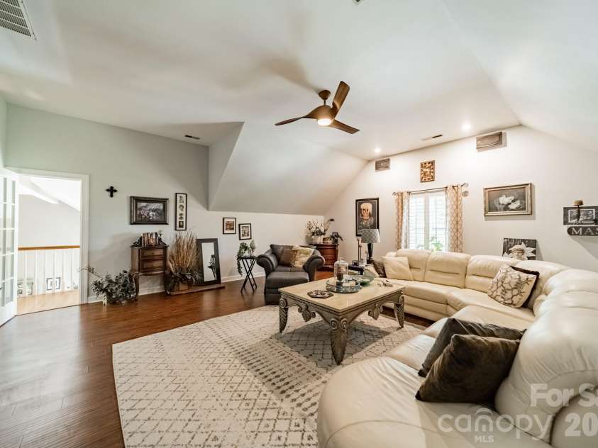 11043 Seven Coves Drive, Tega Cay, SC 29708.  MLS# CAR4378588, YatesRealty ID 25683. 