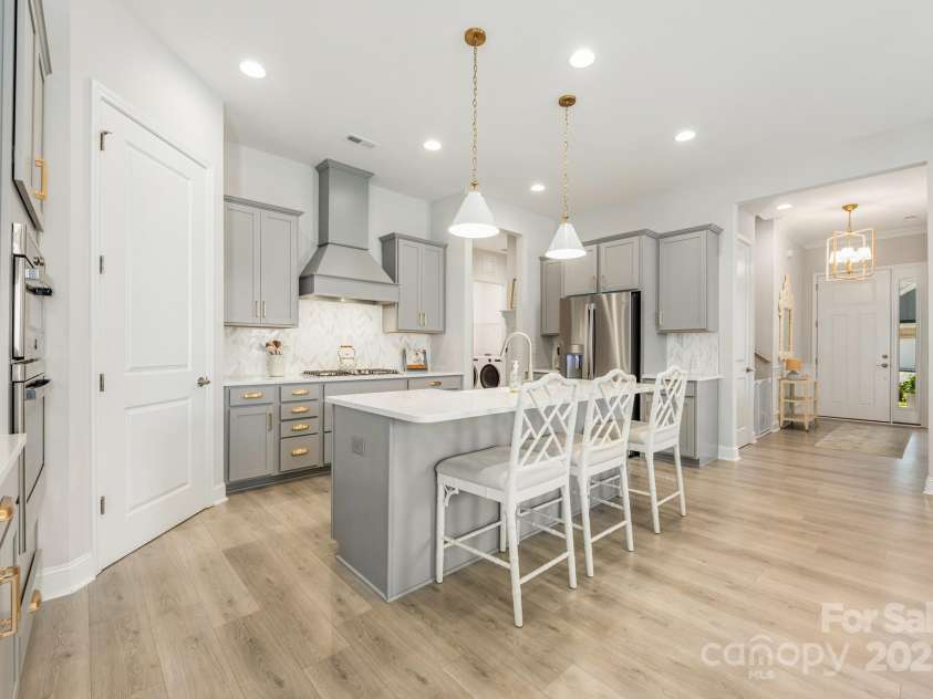 17210 Sand Bank Road, Charlotte, NC 28278.  MLS# CAR4277232, YatesRealty ID 25684. 