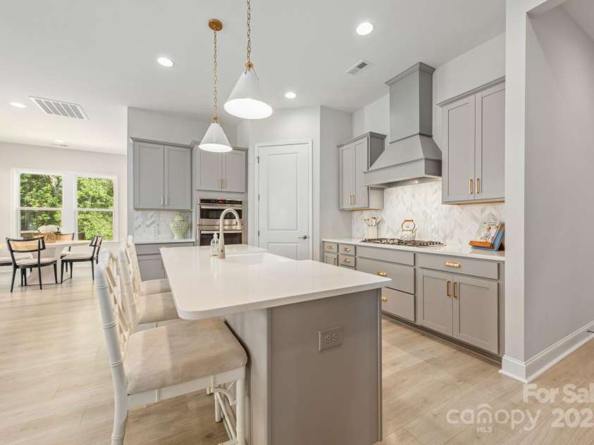 17210 Sand Bank Road, Charlotte, NC 28278.  MLS# CAR4277232, YatesRealty ID 25684. 