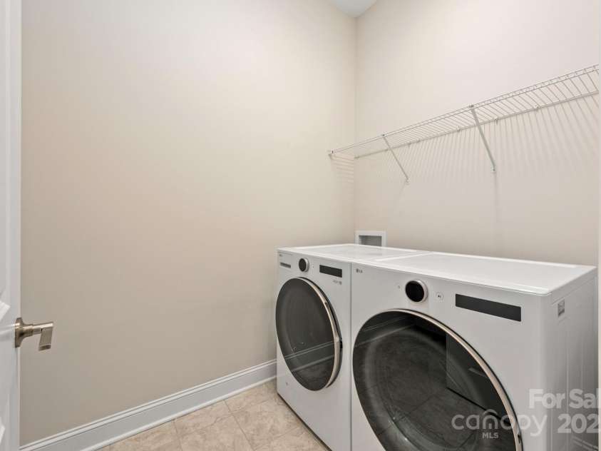 17210 Sand Bank Road, Charlotte, NC 28278.  MLS# CAR4277232, YatesRealty ID 25684. 