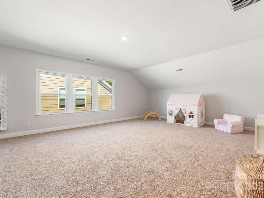17210 Sand Bank Road, Charlotte, NC 28278.  MLS# CAR4277232, YatesRealty ID 25684. 