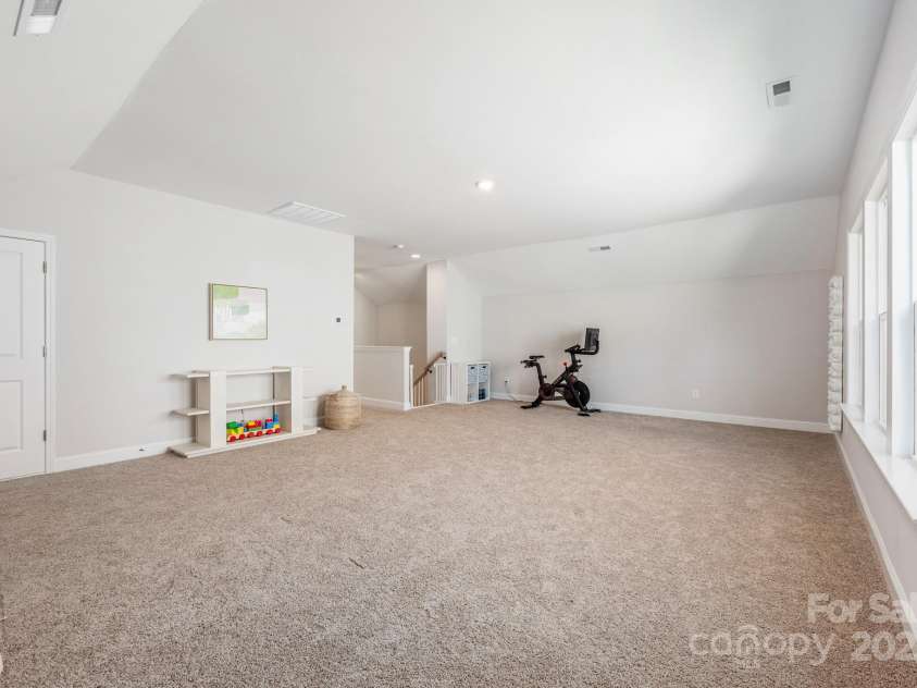 17210 Sand Bank Road, Charlotte, NC 28278.  MLS# CAR4277232, YatesRealty ID 25684. 
