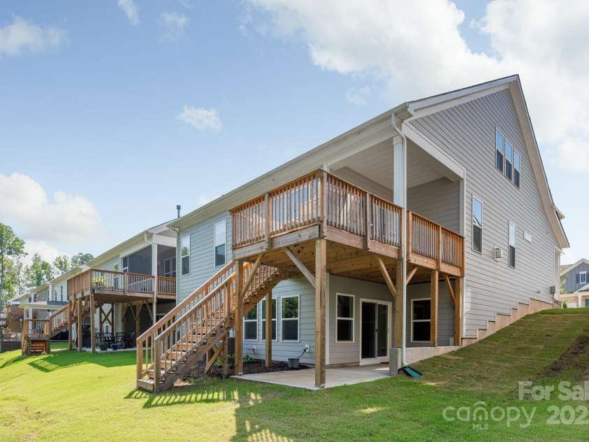 17210 Sand Bank Road, Charlotte, NC 28278.  MLS# CAR4277232, YatesRealty ID 25684. 