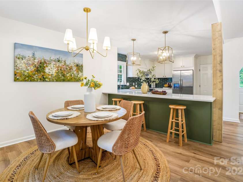 2212 Pinebrook Circle, Charlotte, NC 28208.  MLS# CAR4273995, YatesRealty ID 25685. 