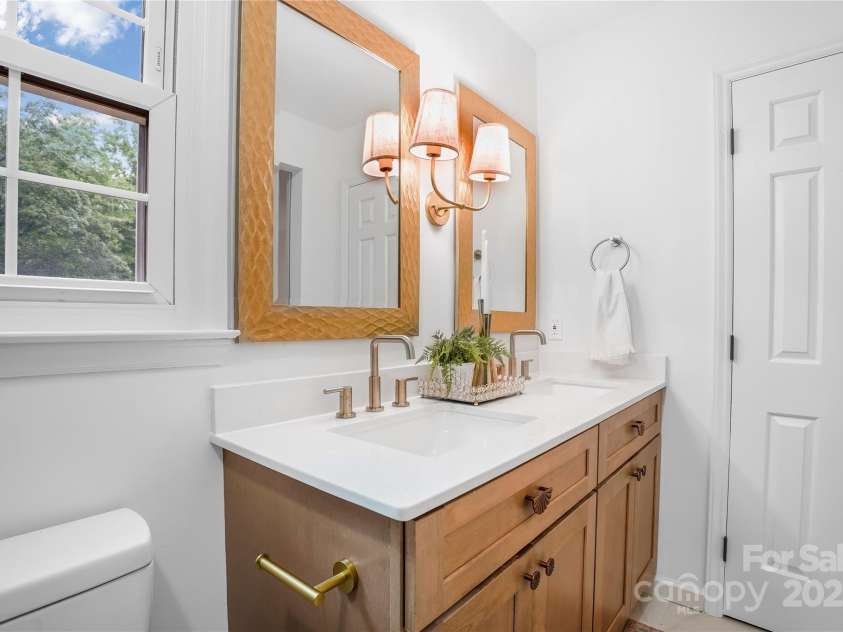 2212 Pinebrook Circle, Charlotte, NC 28208.  MLS# CAR4273995, YatesRealty ID 25685. 