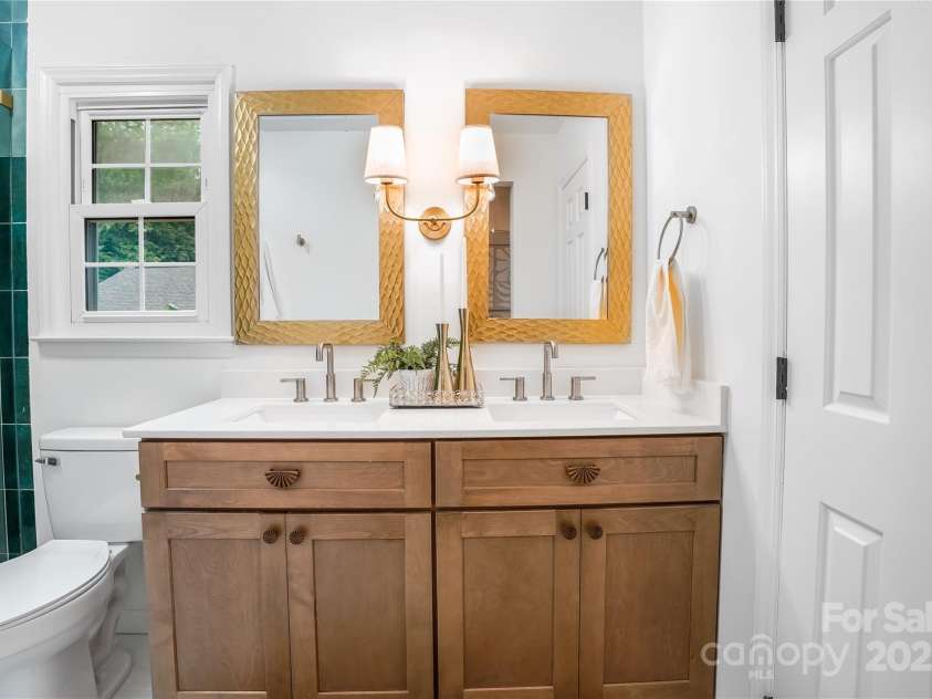 2212 Pinebrook Circle, Charlotte, NC 28208.  MLS# CAR4273995, YatesRealty ID 25685. 