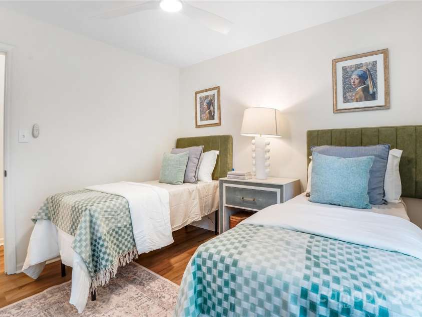 2212 Pinebrook Circle, Charlotte, NC 28208.  MLS# CAR4273995, YatesRealty ID 25685. 