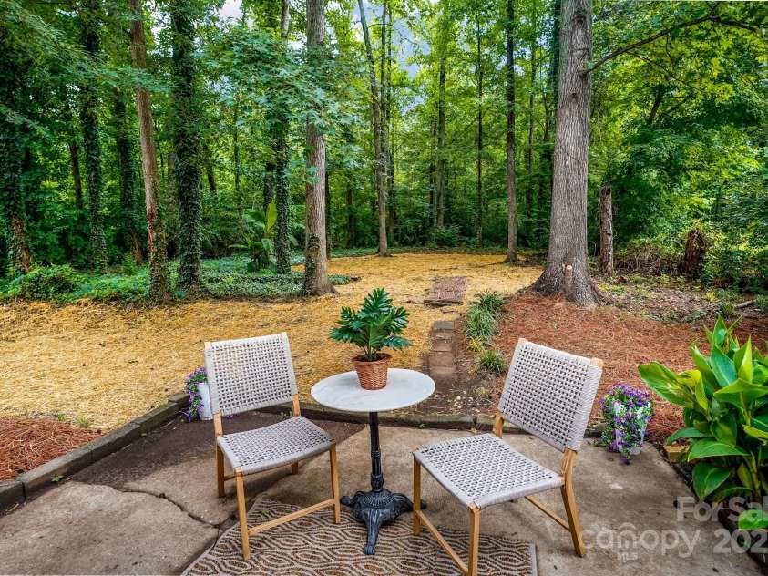 2212 Pinebrook Circle, Charlotte, NC 28208.  MLS# CAR4273995, YatesRealty ID 25685. 