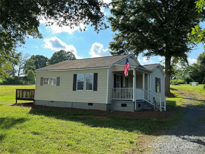 20435 Saint Martin Road, Albemarle, NC 28001.  MLS# CAR4277692, YatesRealty ID 25686. 