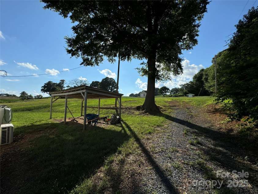 20435 Saint Martin Road, Albemarle, NC 28001.  MLS# CAR4277692, YatesRealty ID 25686. 