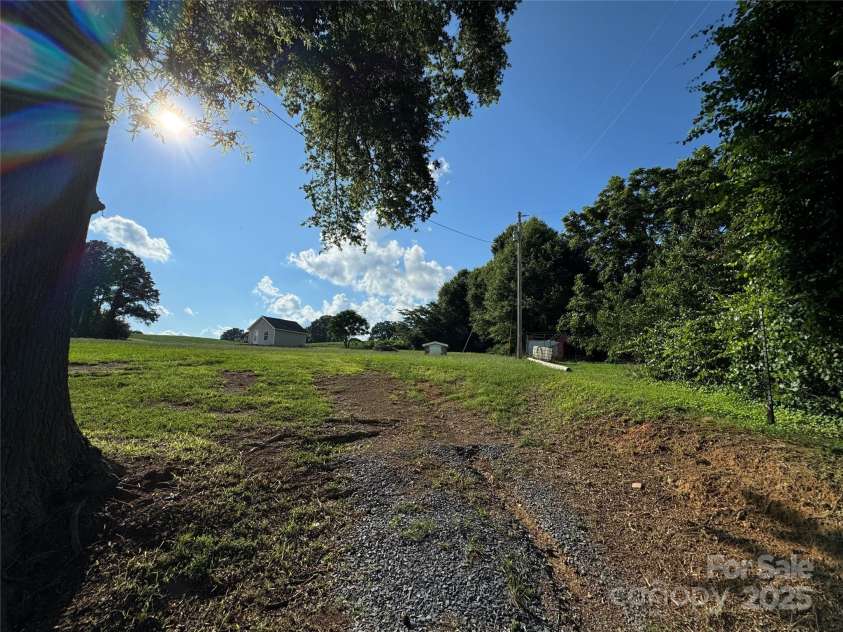 20435 Saint Martin Road, Albemarle, NC 28001.  MLS# CAR4277692, YatesRealty ID 25686. 