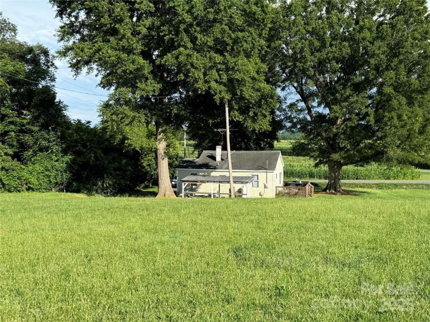 20435 Saint Martin Road, Albemarle, NC 28001.  MLS# CAR4277692, YatesRealty ID 25686. 