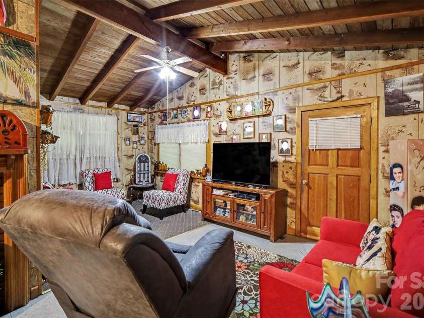 260 Cherrywood Lane, Sharon, SC 29742.  MLS# CAR4383305, YatesRealty ID 25686. 