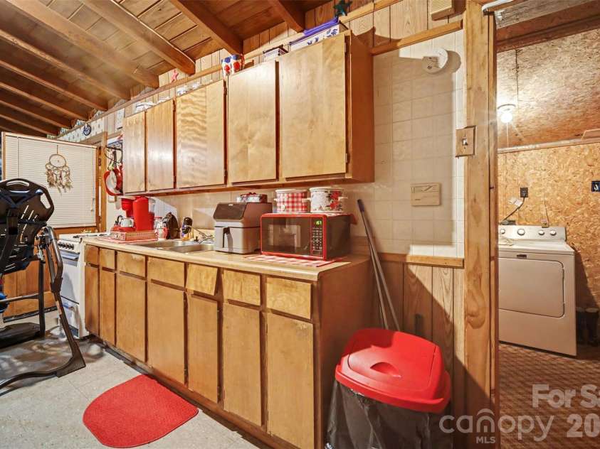 260 Cherrywood Lane, Sharon, SC 29742.  MLS# CAR4383305, YatesRealty ID 25686. 