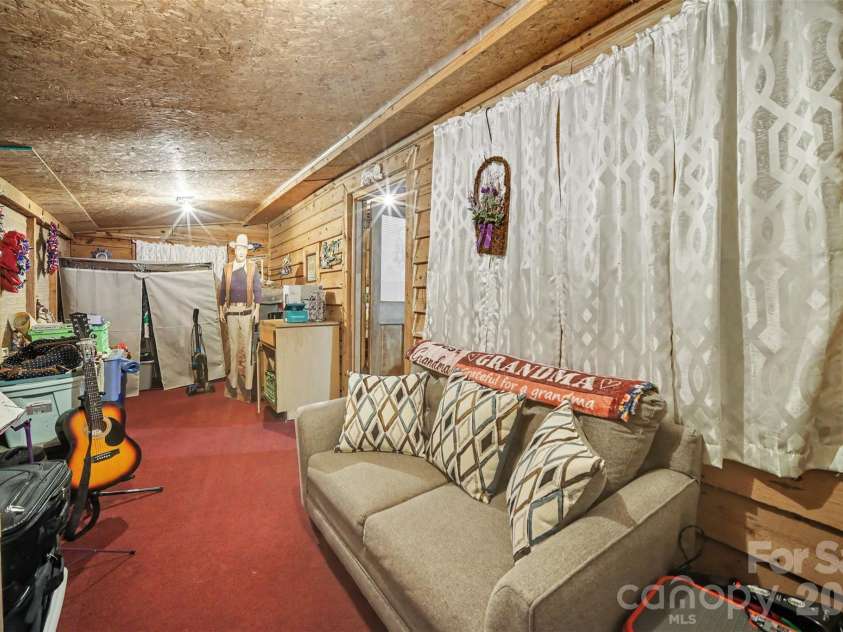 260 Cherrywood Lane, Sharon, SC 29742.  MLS# CAR4383305, YatesRealty ID 25686. 