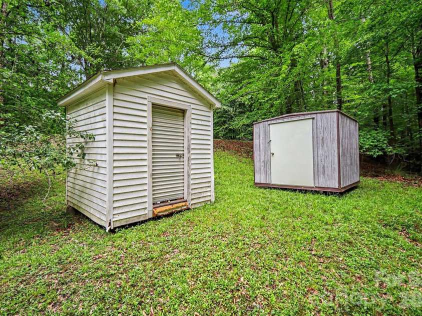 260 Cherrywood Lane, Sharon, SC 29742.  MLS# CAR4383305, YatesRealty ID 25686. 
