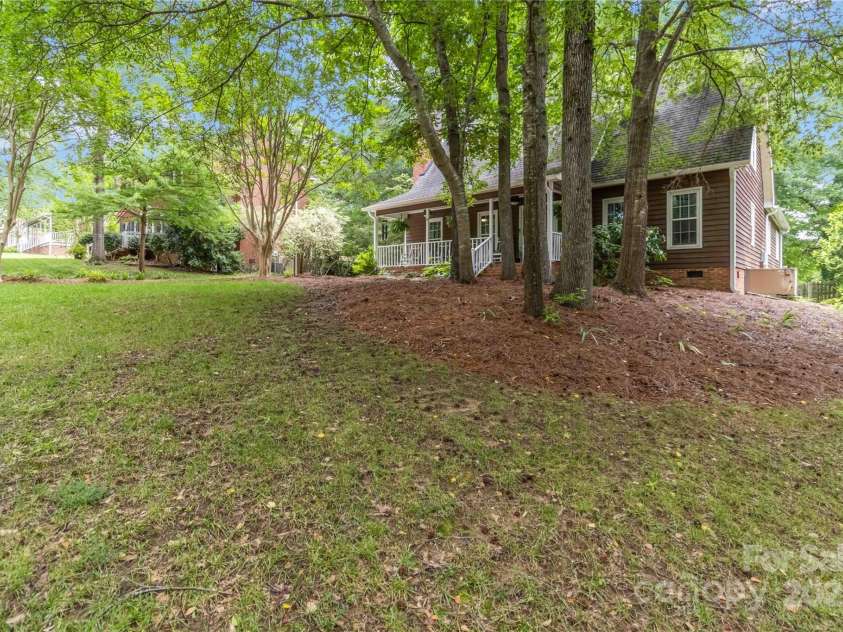 3092 Hitching Post Lane, Rock Hill, SC 29732.  MLS# CAR4270505, YatesRealty ID 25687. 