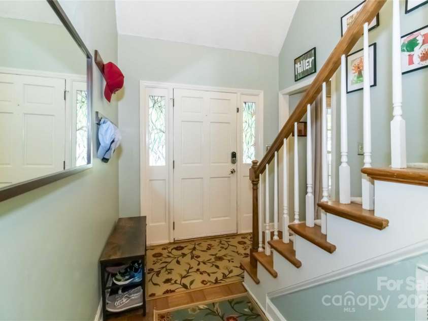 3092 Hitching Post Lane, Rock Hill, SC 29732.  MLS# CAR4270505, YatesRealty ID 25687. 