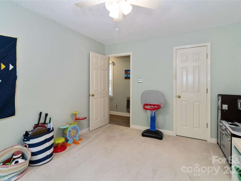 3092 Hitching Post Lane, Rock Hill, SC 29732.  MLS# CAR4270505, YatesRealty ID 25687. 