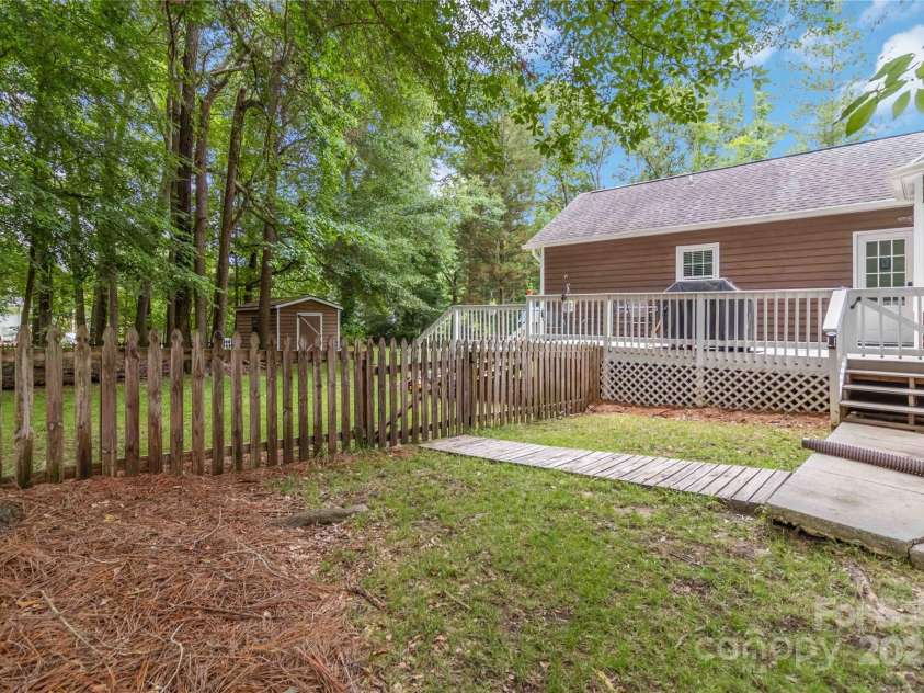 3092 Hitching Post Lane, Rock Hill, SC 29732.  MLS# CAR4270505, YatesRealty ID 25687. 