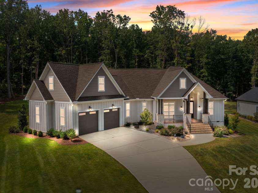 4465 Brancer Lane, Lincolnton, NC 28092.  MLS# CAR4384335, YatesRealty ID 25687. 