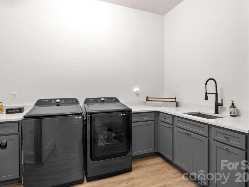 4465 Brancer Lane, Lincolnton, NC 28092.  MLS# CAR4384335, YatesRealty ID 25687. 