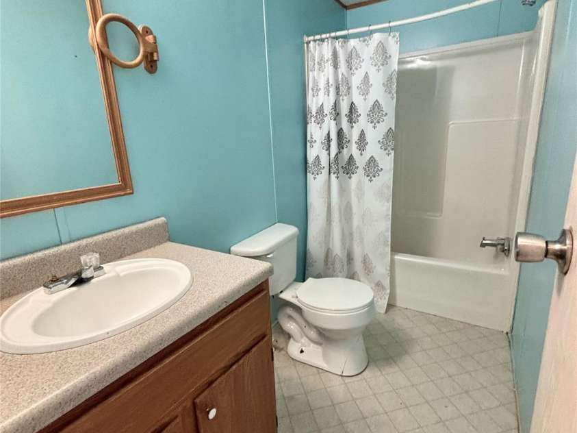 185 Bailey Street, Bostic, NC 28018.  MLS# CAR4267156, YatesRealty ID 25688. Hall Bath