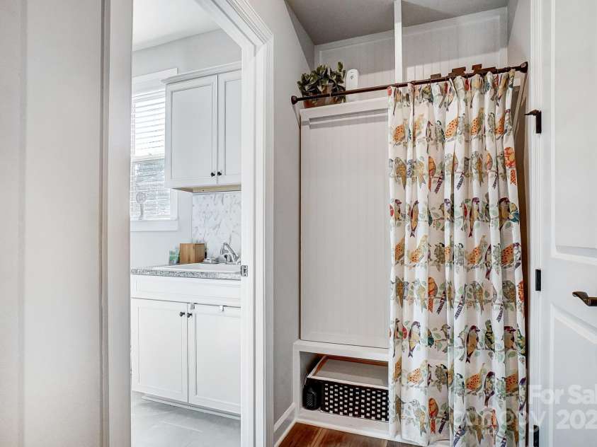 9428 Liberty Hill Drive, Mint Hill, NC 28227.  MLS# CAR4216014, YatesRealty ID 25689. Drop zone