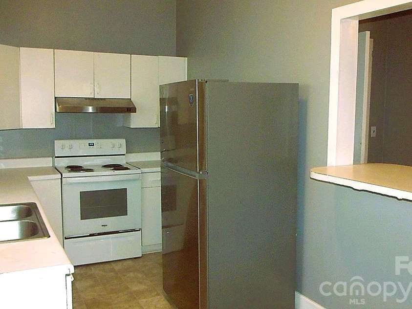 122 College Street, Chester, SC 29706.  MLS# CAR4340166, YatesRealty ID 2569. 