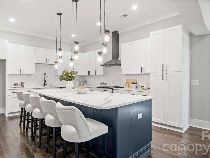 211 Tournament Drive, Concord, NC 28025.  MLS# CAR4377348, YatesRealty ID 25690. Kitchen