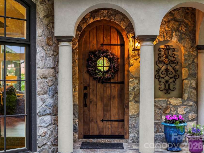 1105 Timberbluff Way, Arden, NC 28704.  MLS# CAR4381458, YatesRealty ID 25691. 