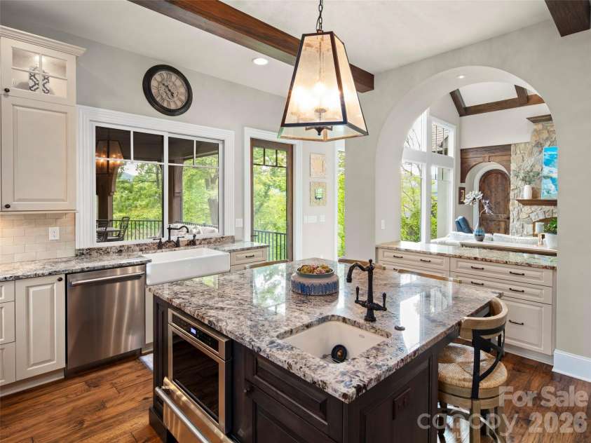 1105 Timberbluff Way, Arden, NC 28704.  MLS# CAR4381458, YatesRealty ID 25691. 