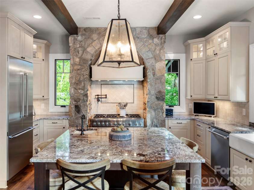 1105 Timberbluff Way, Arden, NC 28704.  MLS# CAR4381458, YatesRealty ID 25691. 