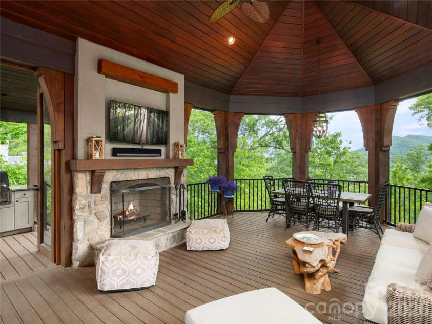 1105 Timberbluff Way, Arden, NC 28704.  MLS# CAR4381458, YatesRealty ID 25691. 