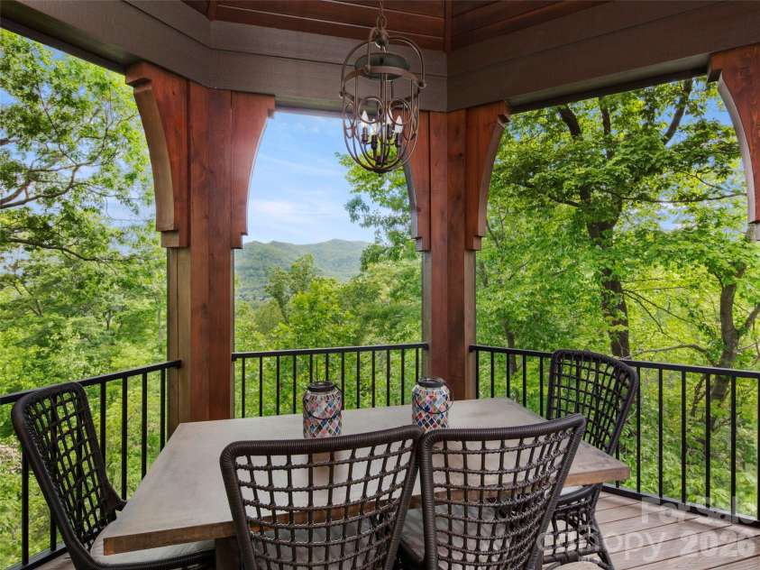 1105 Timberbluff Way, Arden, NC 28704.  MLS# CAR4381458, YatesRealty ID 25691. 