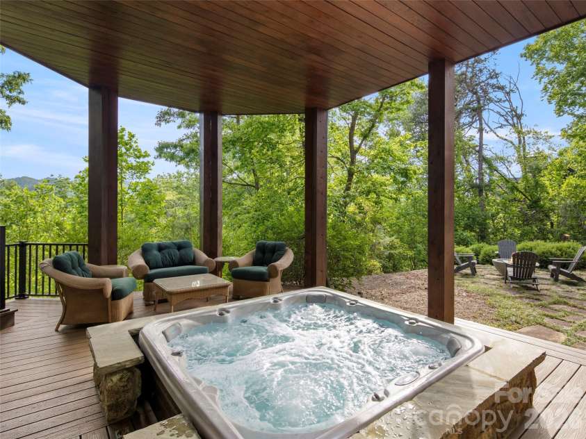 1105 Timberbluff Way, Arden, NC 28704.  MLS# CAR4381458, YatesRealty ID 25691. 