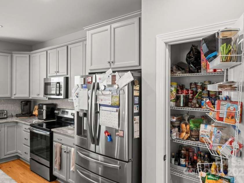 219 Broadleaf Drive, Denver, NC 28037.  MLS# CAR4265284, YatesRealty ID 25691. The pantry provides that much needed storage space
