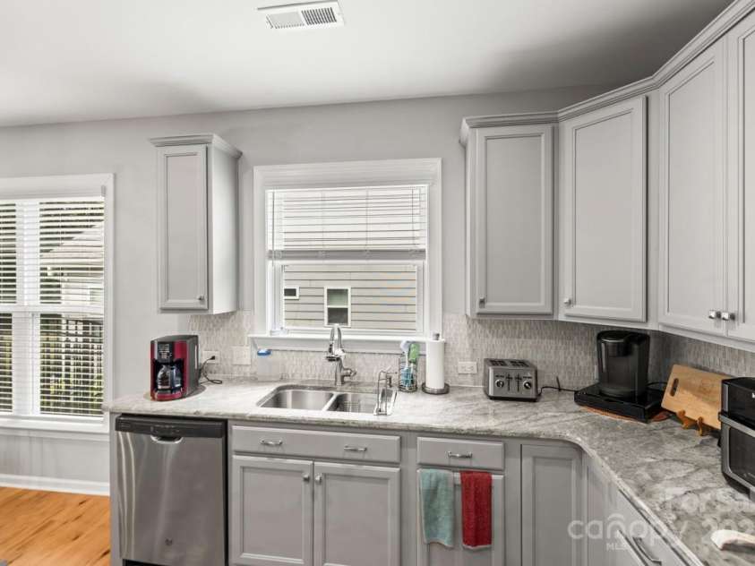 219 Broadleaf Drive, Denver, NC 28037.  MLS# CAR4265284, YatesRealty ID 25691. Upgraded undercount kitchen sink and faucet