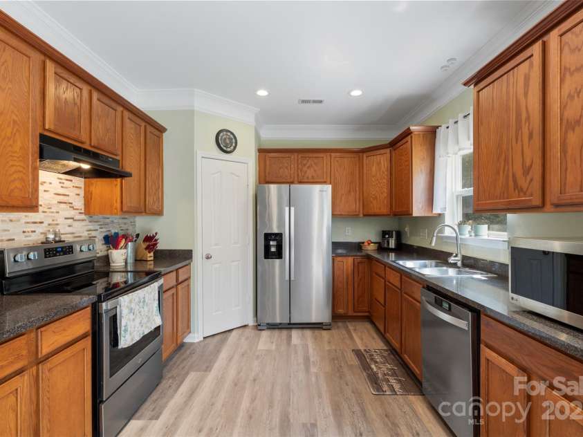 4006 Centerview Drive, Indian Trail, NC 28079.  MLS# CAR4266852, YatesRealty ID 25692. 