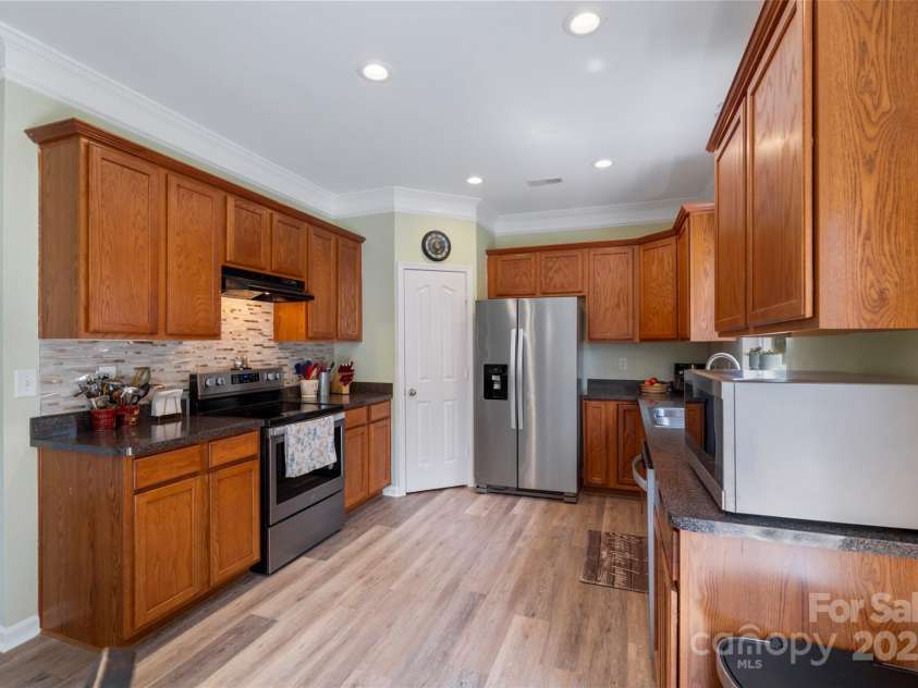 4006 Centerview Drive, Indian Trail, NC 28079.  MLS# CAR4266852, YatesRealty ID 25692. 