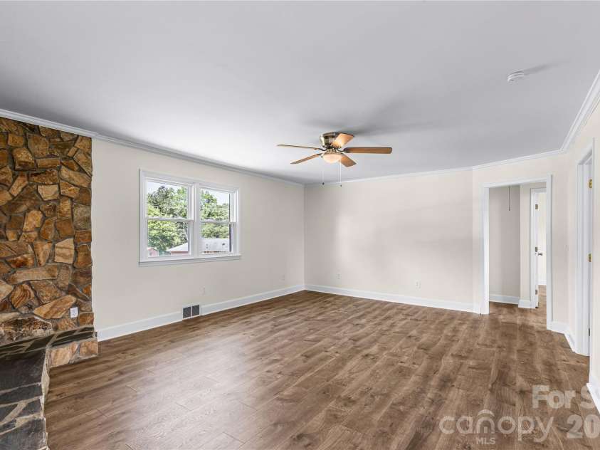 503 Wylie Street, Lancaster, SC 29720.  MLS# CAR4378525, YatesRealty ID 25692. 
