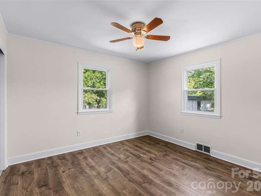 503 Wylie Street, Lancaster, SC 29720.  MLS# CAR4378525, YatesRealty ID 25692. 