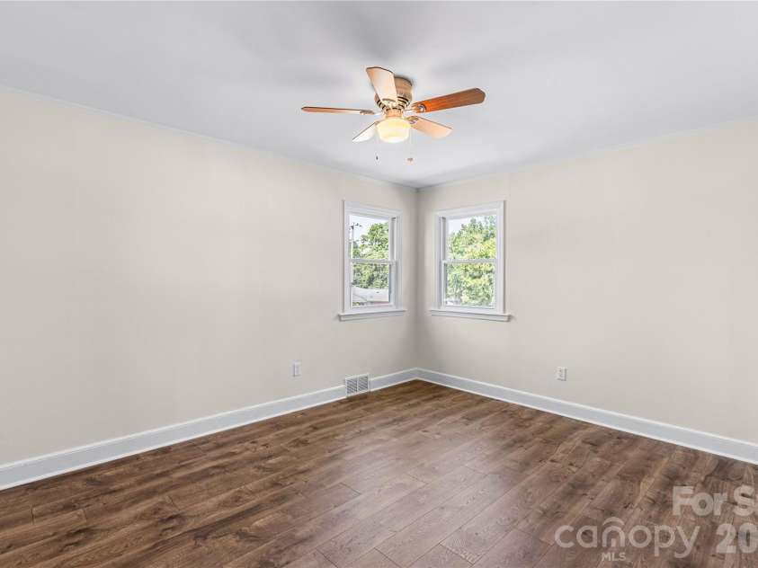503 Wylie Street, Lancaster, SC 29720.  MLS# CAR4378525, YatesRealty ID 25692. 