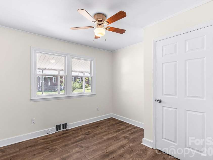 503 Wylie Street, Lancaster, SC 29720.  MLS# CAR4378525, YatesRealty ID 25692. 
