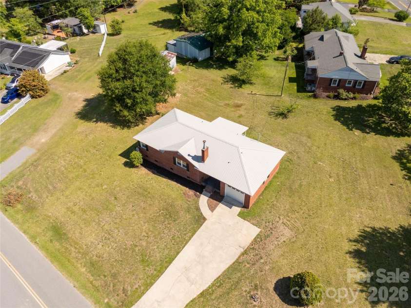 503 Wylie Street, Lancaster, SC 29720.  MLS# CAR4378525, YatesRealty ID 25692. 