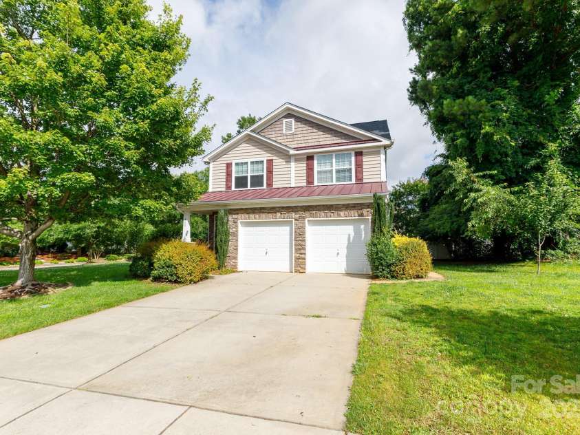 405 Jenny Skip Lane, Rock Hill, SC 29732.  MLS# CAR4271691, YatesRealty ID 25695. 