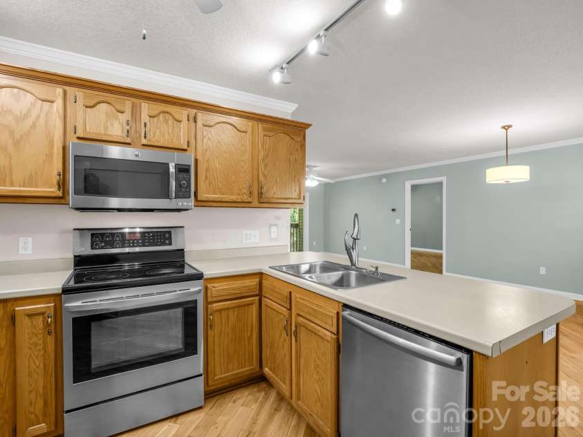 4 Rathfarnham Road, Asheville, NC 28803.  MLS# CAR4382272, YatesRealty ID 25696. 