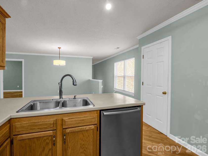 4 Rathfarnham Road, Asheville, NC 28803.  MLS# CAR4382272, YatesRealty ID 25696. 