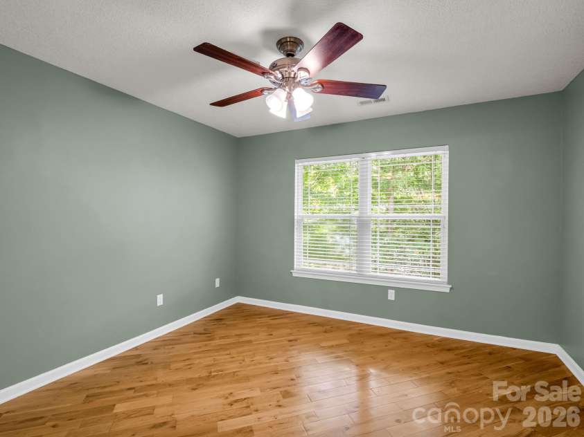 4 Rathfarnham Road, Asheville, NC 28803.  MLS# CAR4382272, YatesRealty ID 25696. 